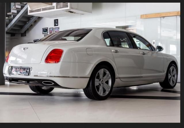 Bentley Flying Spur V8 2014