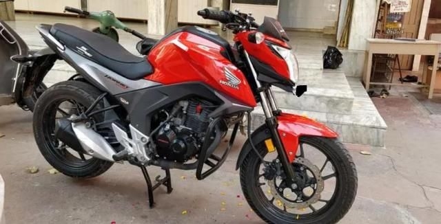 Honda CB Hornet 160R STD 2016