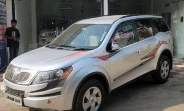 Mahindra XUV500 W6 4X2 2016