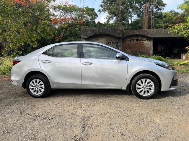 Toyota Corolla Altis 1.8 G 2018
