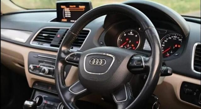 Audi Q3 35 TDI Premium + Sunroof 2016