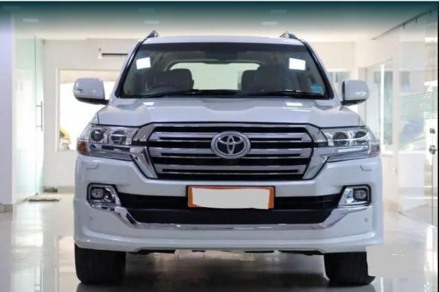 Toyota Land Cruiser V8 2011