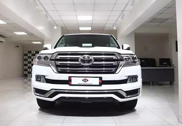 Toyota Land Cruiser V8 2012