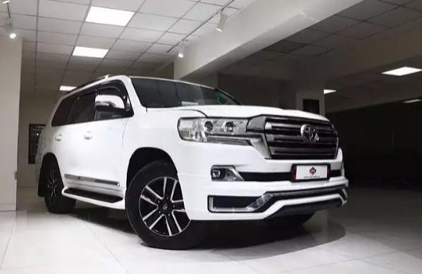 Toyota Land Cruiser V8 2012