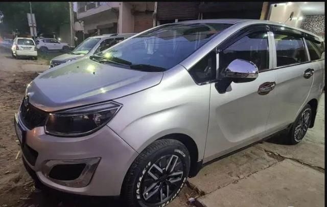 Mahindra Marazzo M2 8 STR 2019