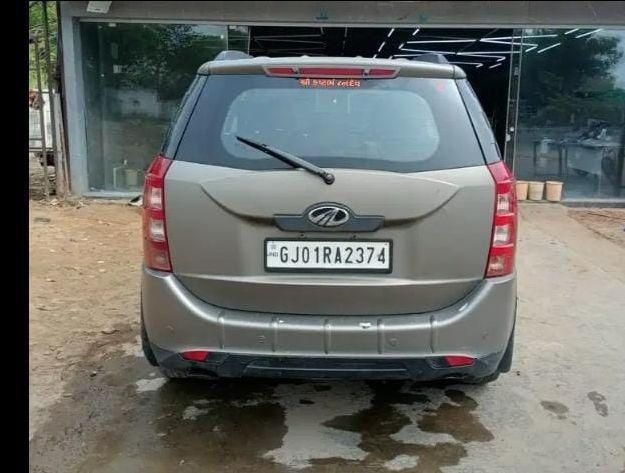 Mahindra XUV500 W6 2012