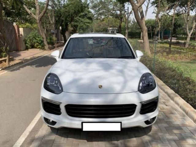 Porsche Cayenne GTS 2021