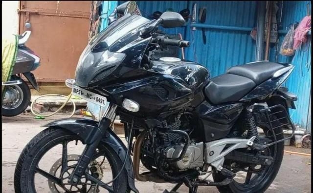 Bajaj Pulsar 220cc 2012