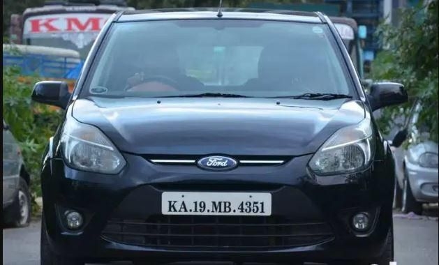 Ford Figo 1.2P TITANIUM MT 2011