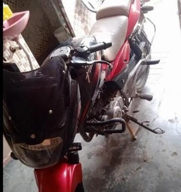 Bajaj Pulsar 180cc 2015