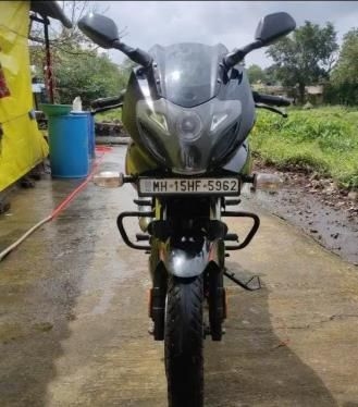 Bajaj Pulsar 220F 2020