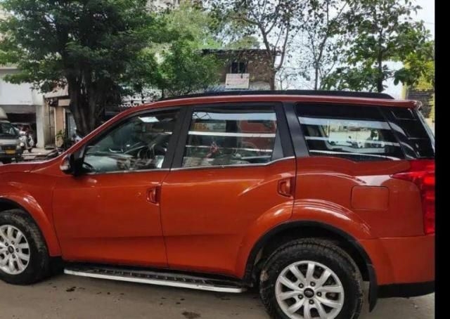 Mahindra XUV500 W10 2017