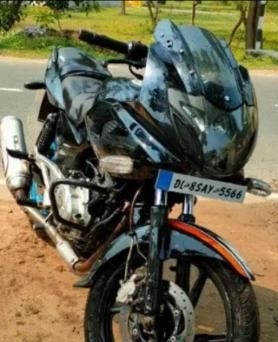 Bajaj Pulsar 220cc 2011