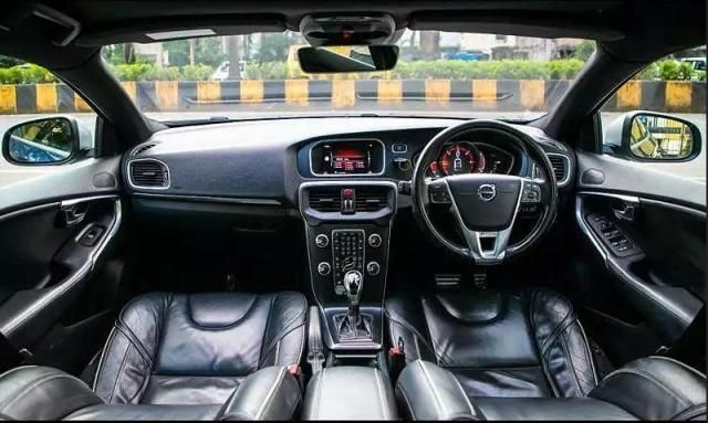 Volvo V40 D3 Kinetic 2014