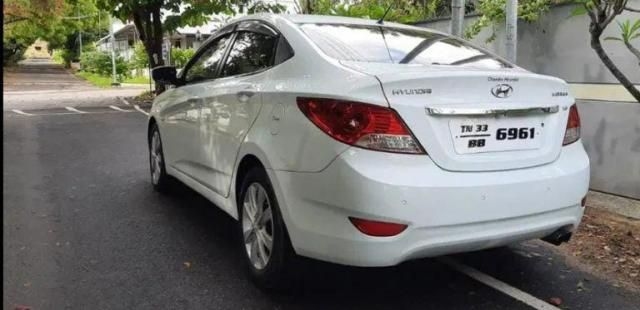 Hyundai Verna 1.6 CRDI EX 2012