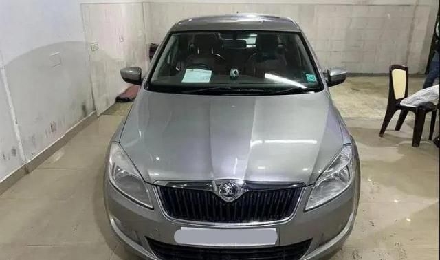 Skoda Rapid 1.6 MPI AMBITION 2015