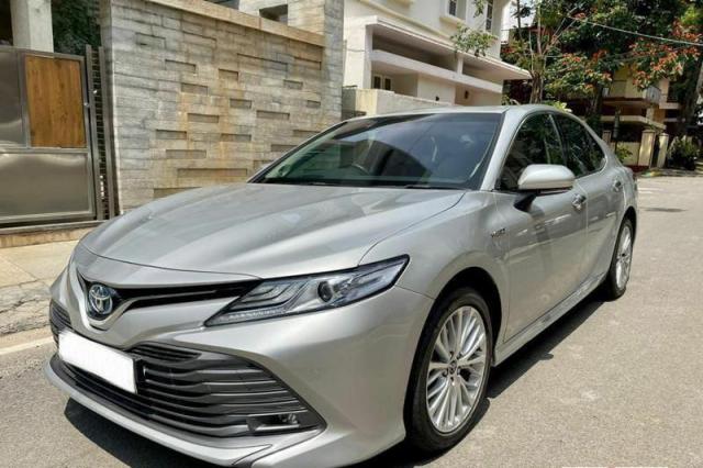 Toyota Camry Hybrid 2019