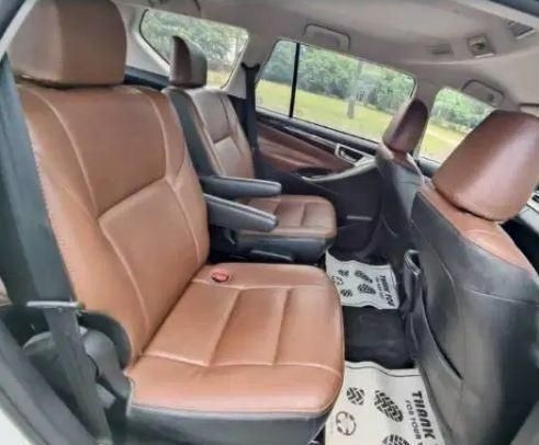 Toyota Innova 2.5 VX 7 STR BS III 2015