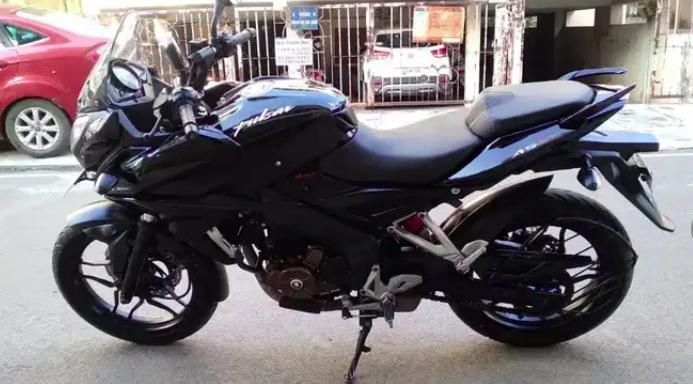 Bajaj Pulsar AS200 2015