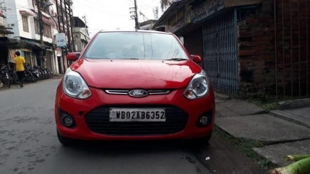 Ford Figo 1.2P TITANIUM MT 2012