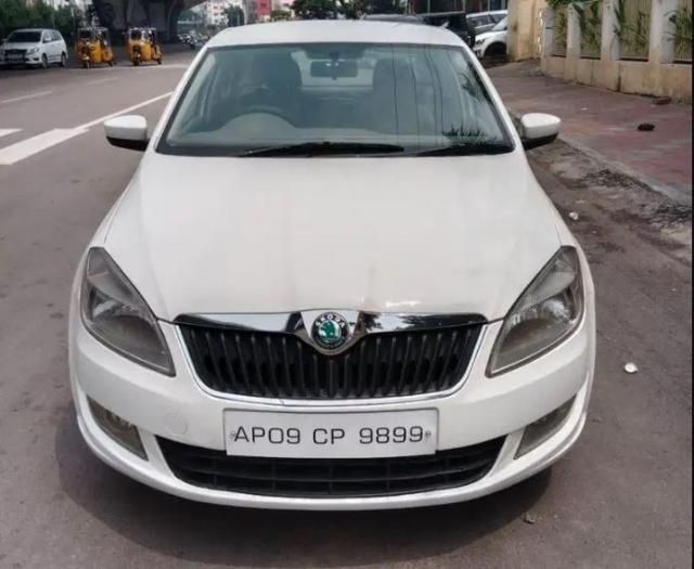 Skoda Rapid Elegance 1.6 TDI CR MT 2013