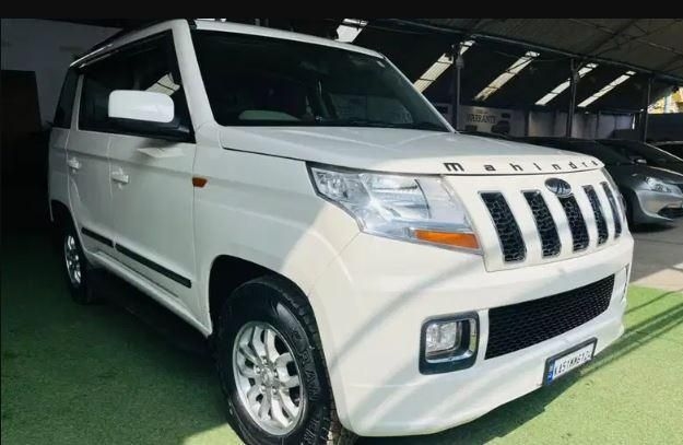 Mahindra TUV300 T8 mHAWK100 2018