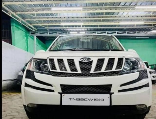 Mahindra XUV500 W11 (O) AWD 2019