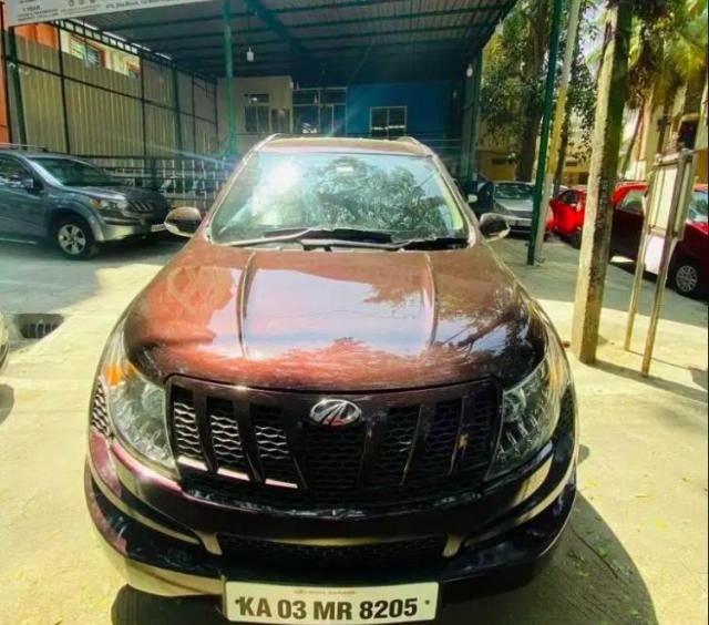 Mahindra XUV500 W8 2WD 2013