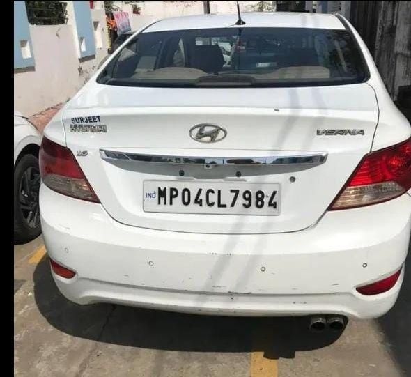 Hyundai Verna 1.6 CRDI EX 2013