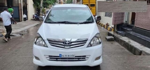 Toyota Innova 2.5 GX 8 STR BS IV 2013