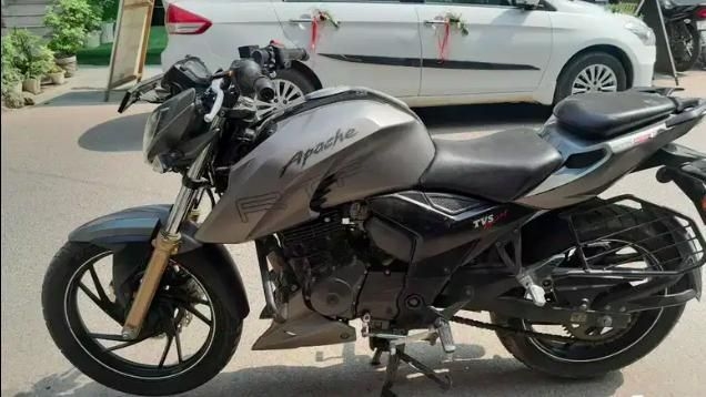 TVS Apache RTR 200 4V FI 2017