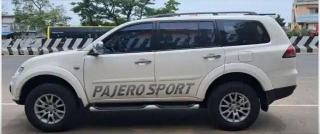 Mitsubishi Pajero Sport 2.5 AT 2015