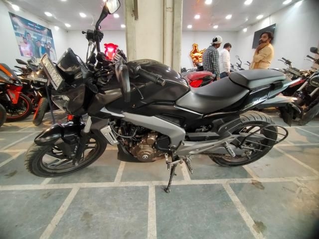 Bajaj Dominar 400 2017