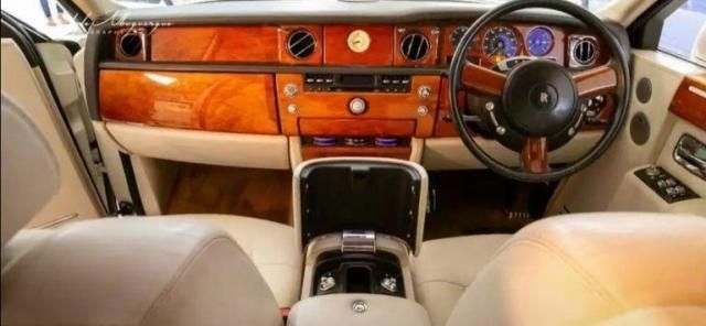 Rolls-Royce Phantom Sedan 2005