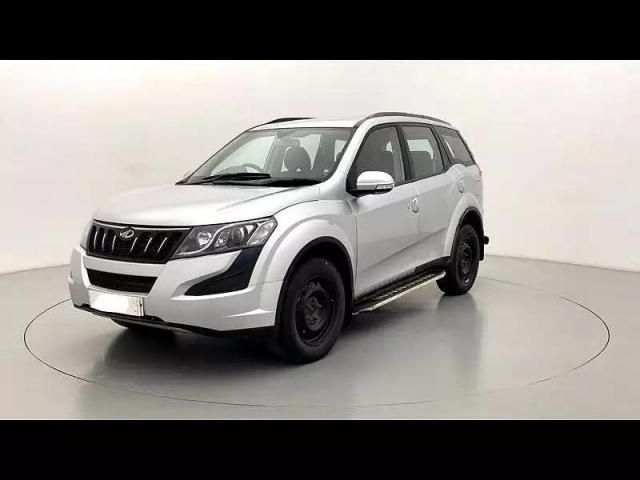 Mahindra XUV500 W9 AT 2019