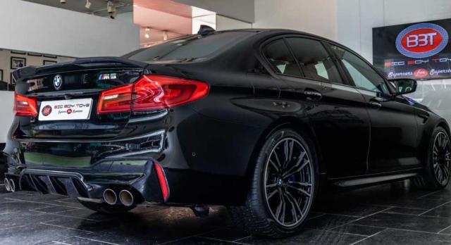 BMW M Series M5 Sedan 2010
