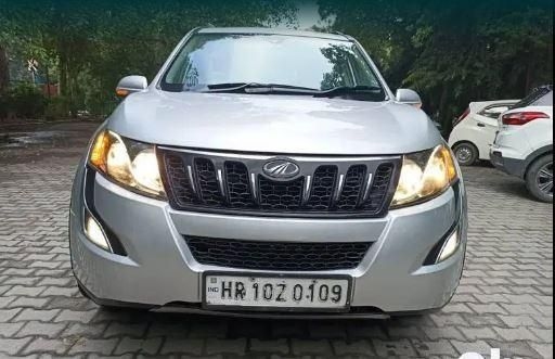 Mahindra XUV500 W10 2016