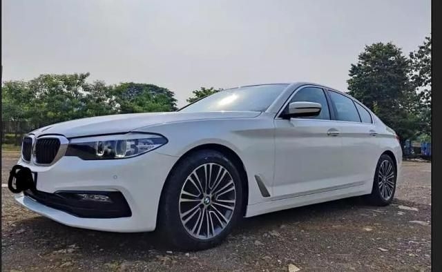 BMW 5 Series GT 530d 2011