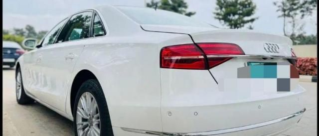 Audi A8 L 4.2 FSI Quattro 2013
