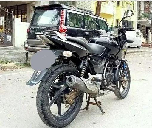 Bajaj Pulsar 220cc 2016