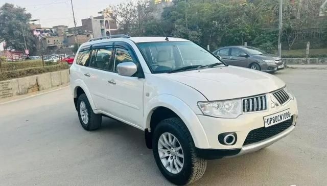 Mitsubishi Pajero Sport 2.5 MT 2013