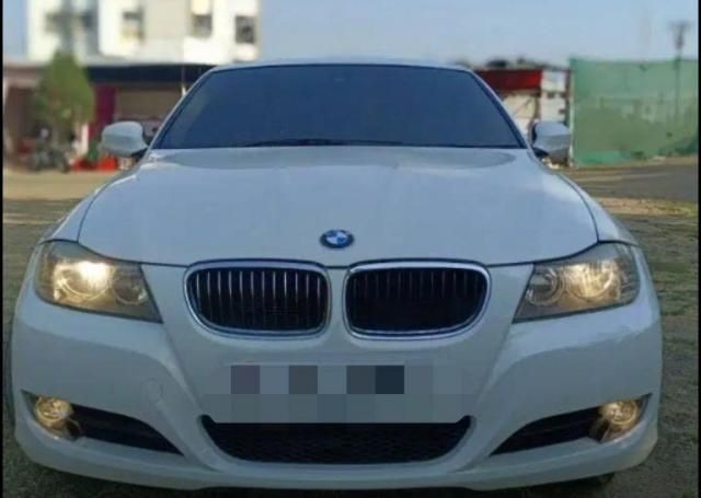 BMW 3 Series 320i Luxury Line 2009