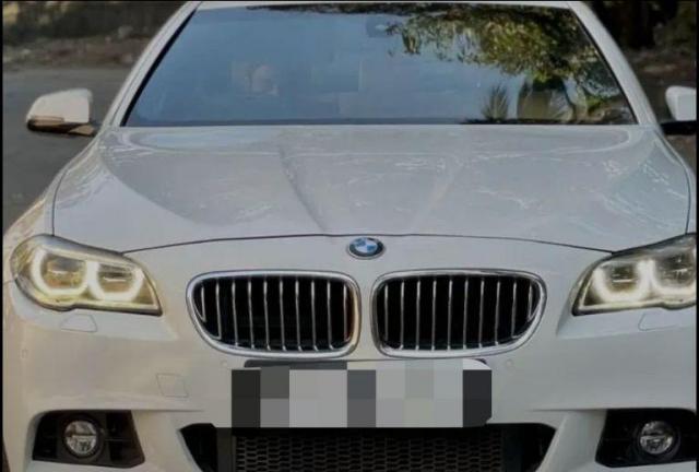 BMW M Series M5 Sedan 2013