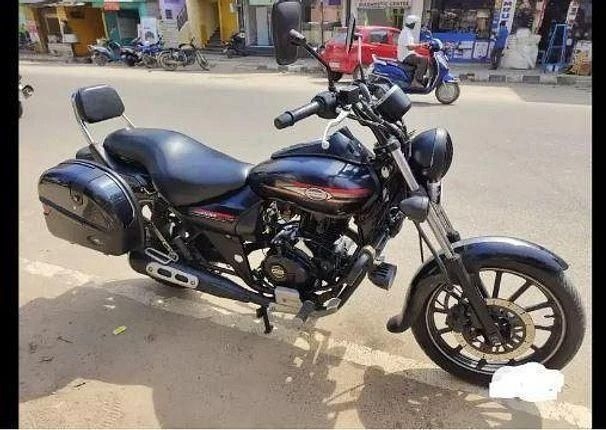 Bajaj Avenger 220cc 2016