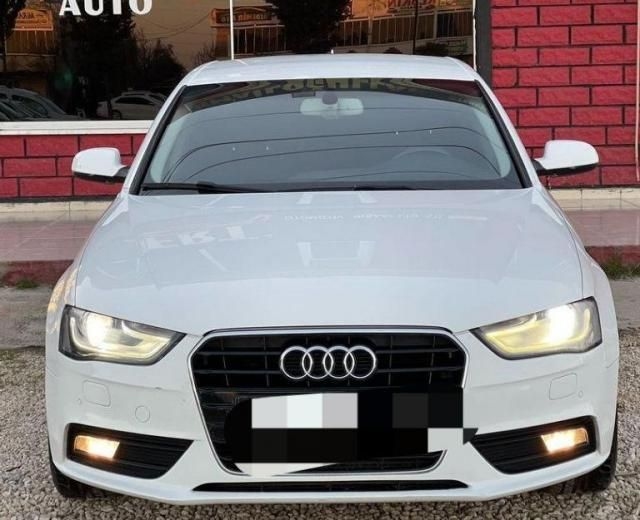 Audi A4 2.0 TDI premium 2014