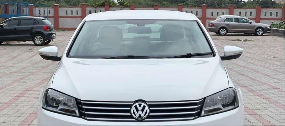 Volkswagen Passat Comfortline 2.0 TDI AT 2019