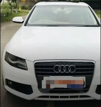 Audi A4 2.0 TDI premium 2010