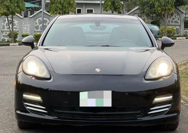 Porsche Panamera Diesel 2016