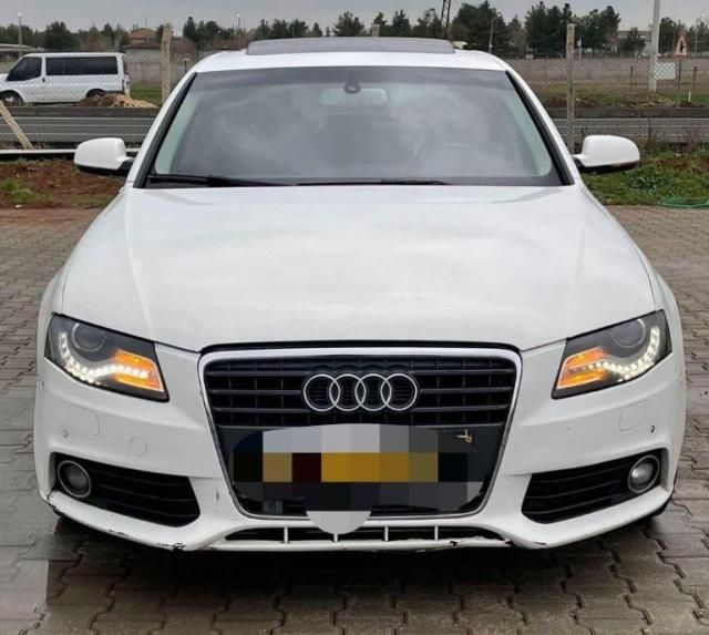 Audi A4 2.0 TDI premium 2012