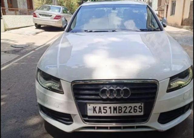 Audi A4 2.0 TDI premium 2011